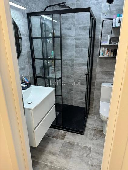 Apartament 3 camere bloc nou et 8