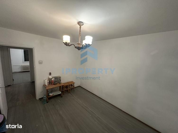 Apartament cu 3 camere semidecomandat în Central