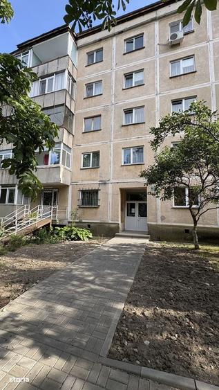 Apartament cu 3 camere decomandat în Nord