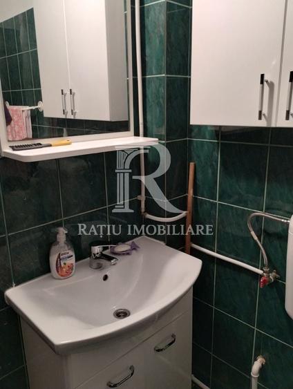 Apartament cu 2 camere decomandat, mobilat în Central
