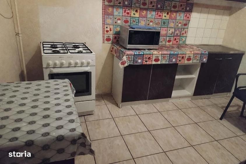 Apartament cu 4 camere decomandat în Berceni — fotografia 1