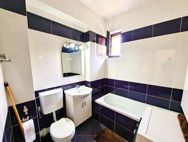 Apartament cu 2 camere decomandat în Berceni