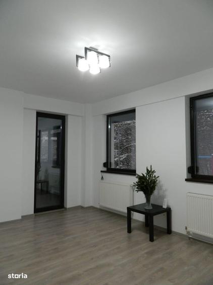 Apartament cu 3 camere decomandat în Găvana
