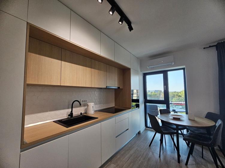 Apartament cu 3 camere decomandat în Herăstrău