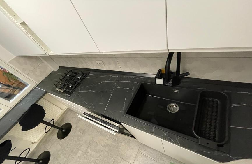 Apartament cu 3 camere decomandat în Brâncoveanu