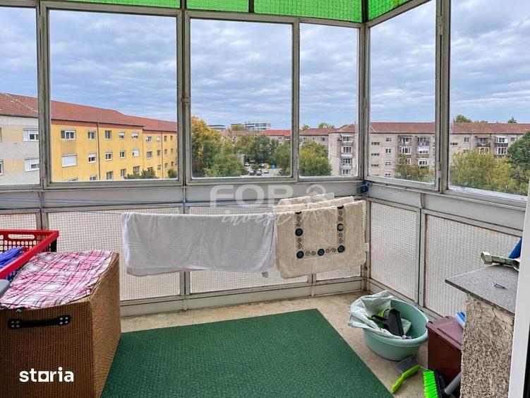 Apartament cu 3 camere decomandat în Nufărul