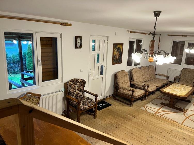 Casă individuală cu 4 camere cu Canalizare în Posada