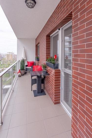 Apartament cu 3 camere decomandat în Metalurgiei