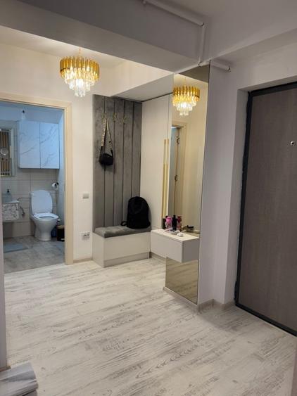 Apartament cu 2 camere semidecomandat în Central