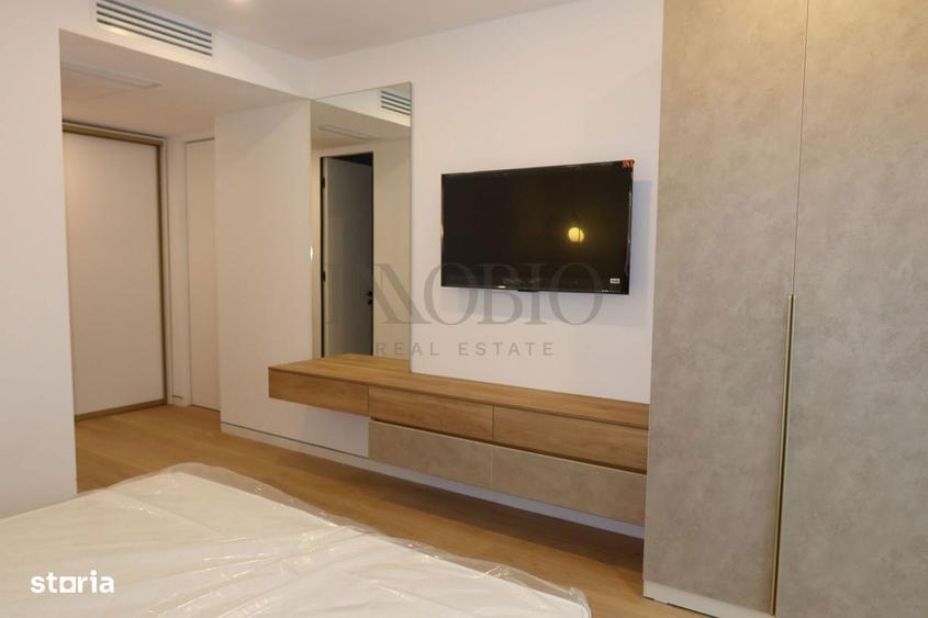 Apartament cu 4 camere, mobilat în Băneasa