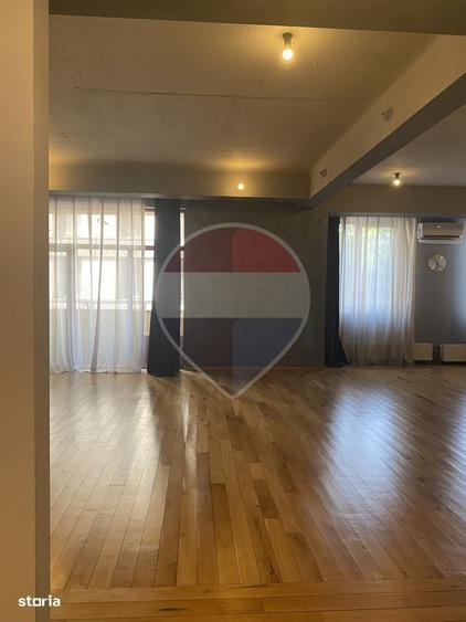 Apartament cu 4 camere decomandat în Dacia