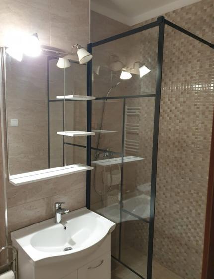 Apartament cu 2 camere decomandat în Nicolina