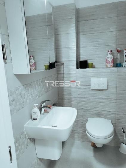 Apartament cu 2 camere semidecomandat, mobilat în Nord