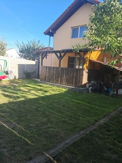 Casă individuală cu 4 camere cu Teren 250 Mp în Giroc
