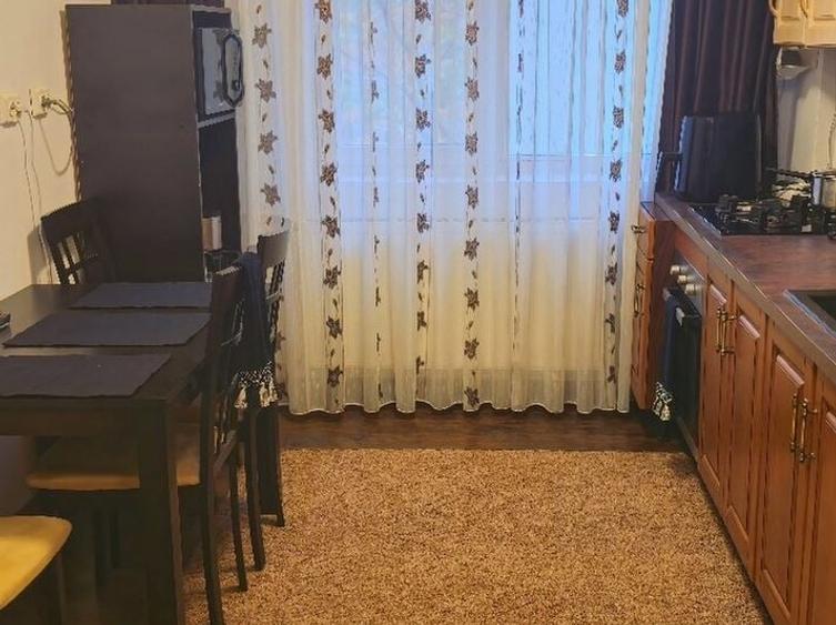 Apartament cu 2 camere semidecomandat, mobilat în Sebastian