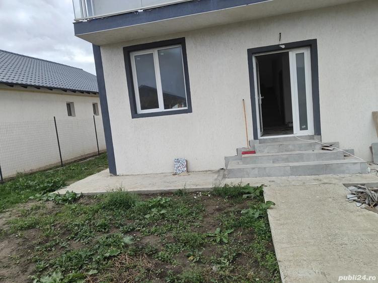 Casă cu 5 camere cu Teren 492 Mp în Cumpăna