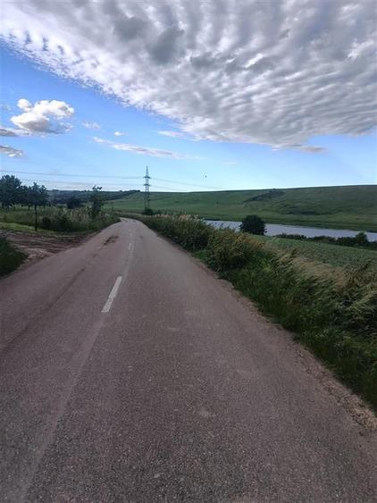 Teren intravilan de 3600 mp, în Valea Lungă