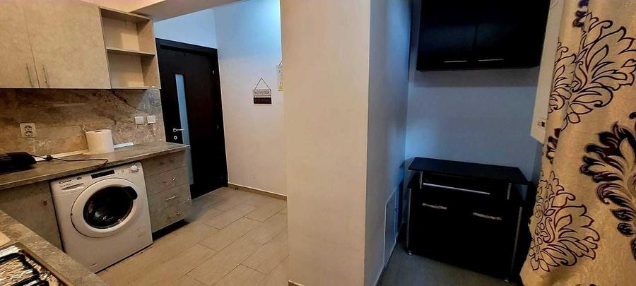 Garsonieră decomandată în Valea Adâncă