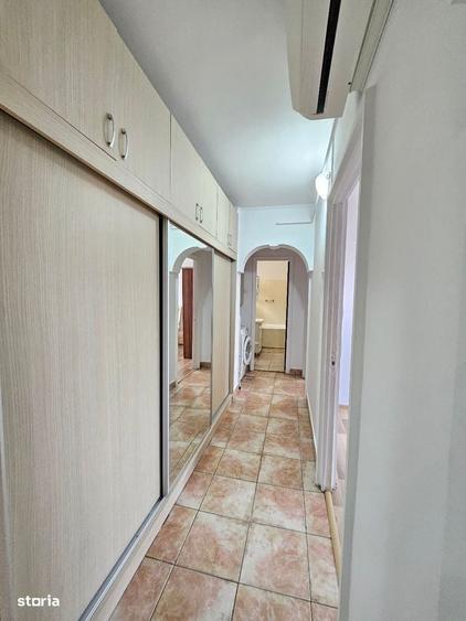 Apartament cu 3 camere decomandat în Găvana