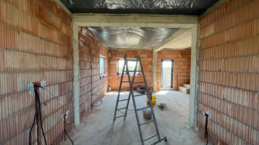 Duplex cu 3 camere cu Canalizare în Moșnița Nouă