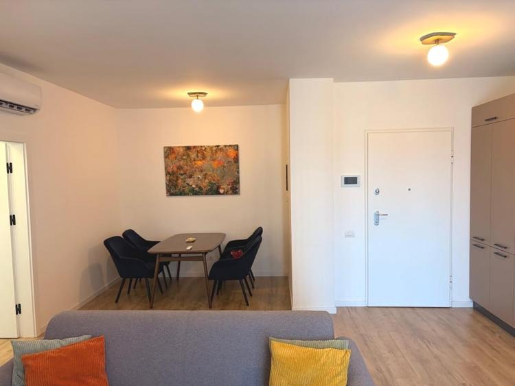 Apartament cu 2 camere, mobilat în Torontalului