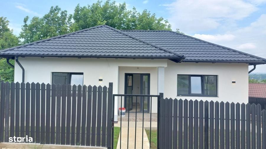 Casă cu 3 camere cu Teren 440 Mp în Horpaz