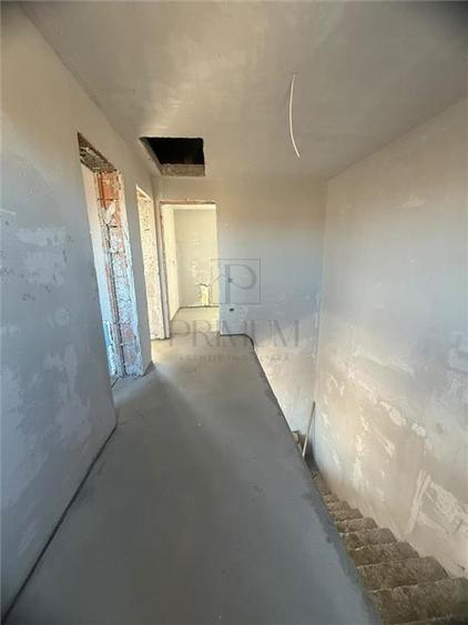 Duplex cu 4 camere cu Canalizare în Moșnița Nouă