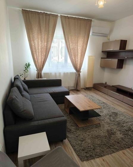 Apartament cu 2 camere decomandat în Păcii