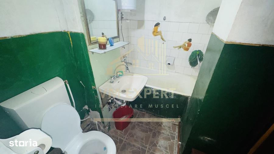 Garsonieră decomandată în Central