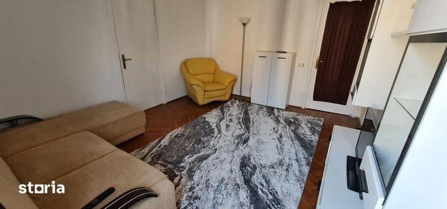 Apartament cu 2 camere decomandat în Central