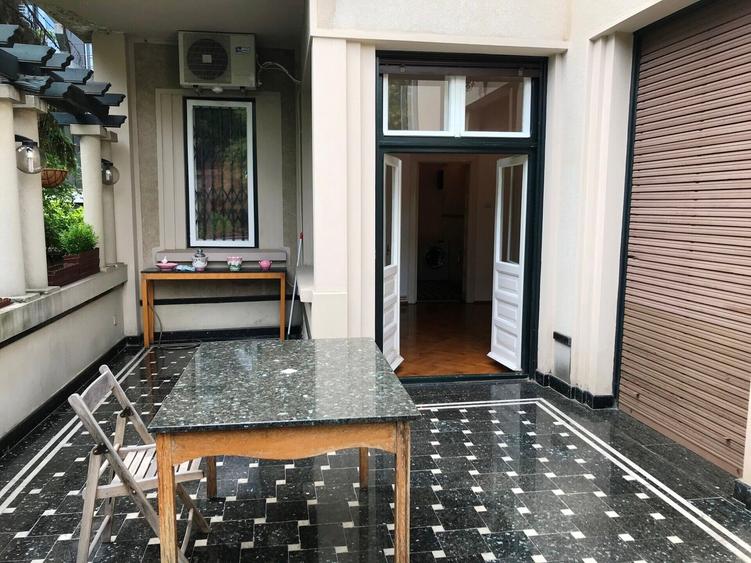 Apartament cu 6 camere semidecomandat în Dorobanți