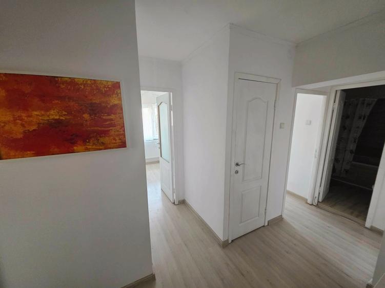 Apartament cu 2 camere decomandat, mobilat în Brâncoveanu
