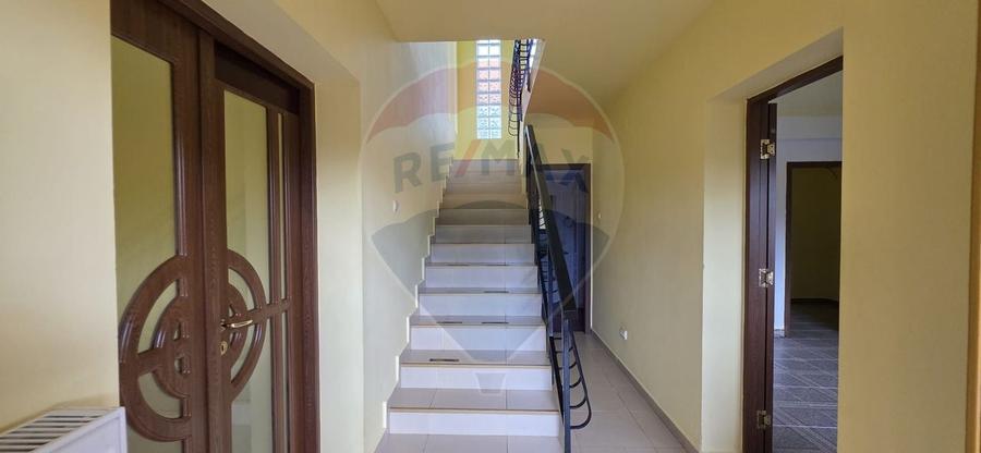Casă individuală cu 4 camere cu Teren 445 Mp în Valea Voievozilor