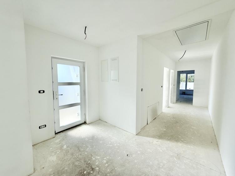 Duplex cu 4 camere cu Teren 415 Mp în Moșnița Nouă