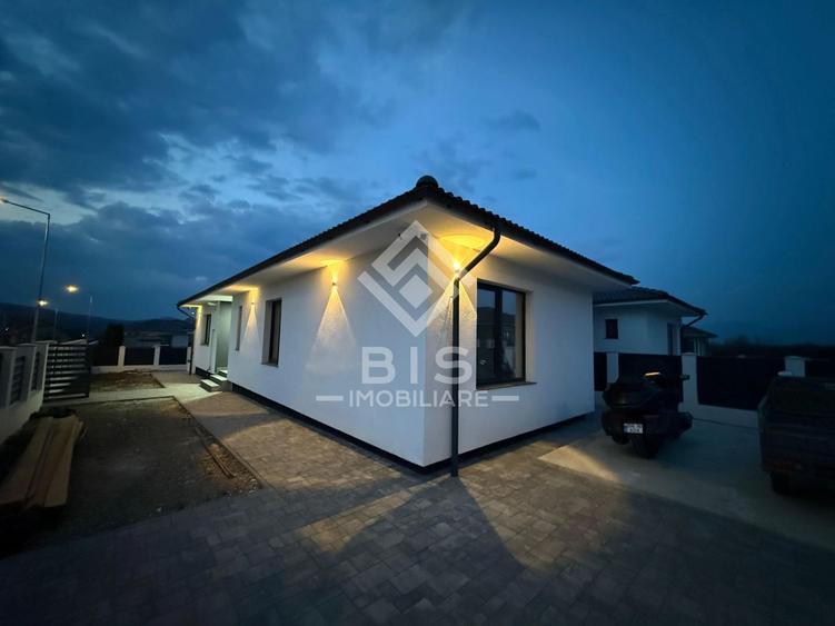 Duplex cu 4 camere cu Canalizare în Unirea