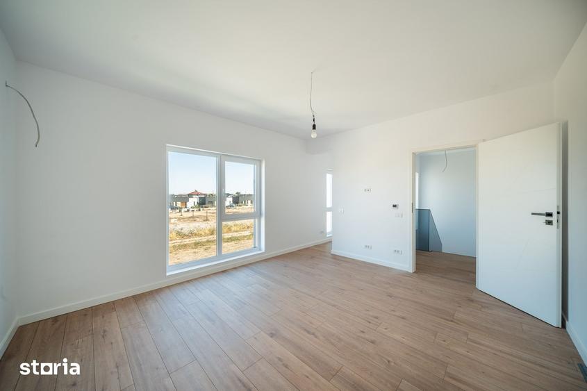 Casă cu 4 camere cu Teren 440 Mp în Domnești