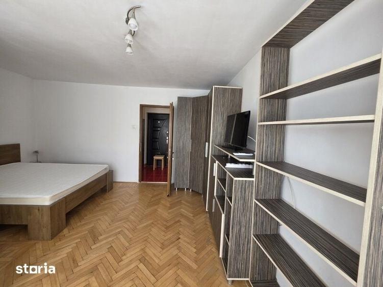 Garsonieră semidecomandată în Titan
