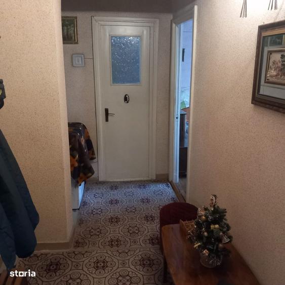 Apartament cu 3 camere decomandat în Hala Centrală