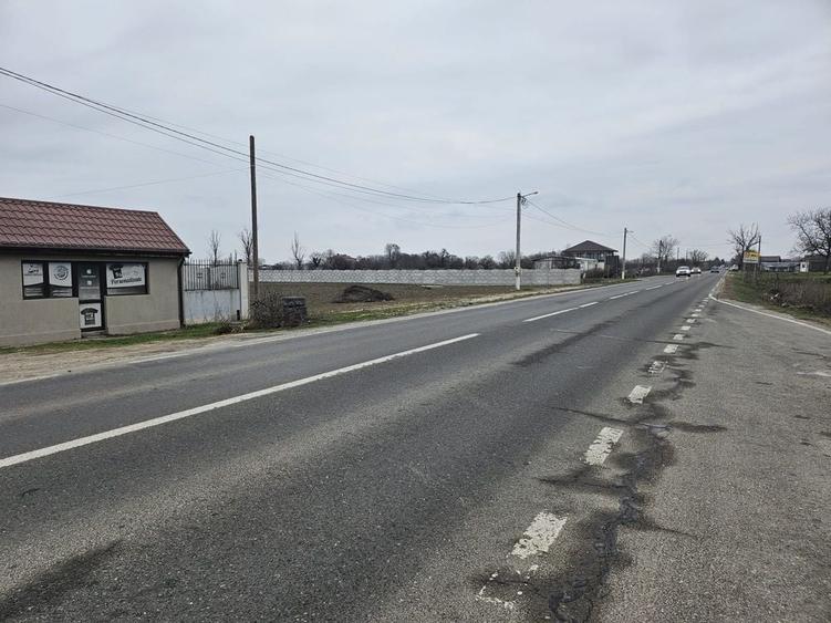 Casa P+1 prevazuta cu Spatiu Comercial DN3 - 2