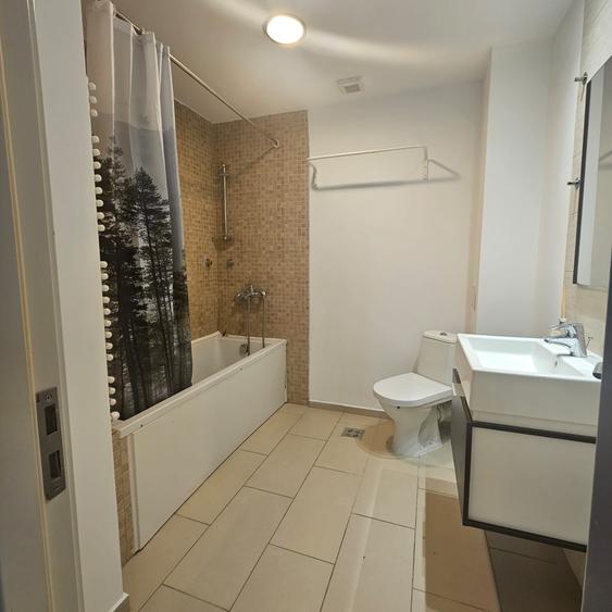 Apartament cu 3 camere decomandat în Pipera