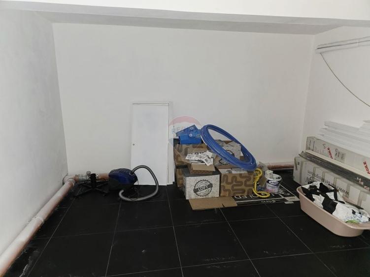 Apartament cu 5 camere de vânzare în zona Precista - 38