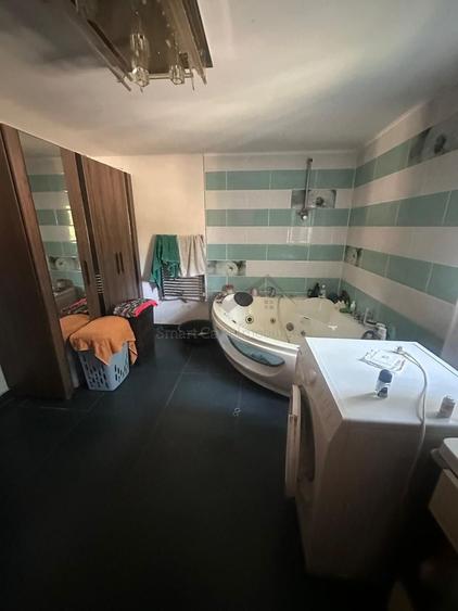 Casă individuală cu 3 camere cu Canalizare în Bucium