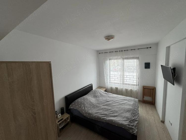 Apartament cu 2 camere decomandat în Km 4
