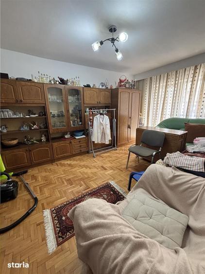 Apartament cu 3 camere în Traian