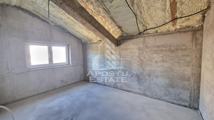 Casă cu 4 camere cu Teren 300 Mp în Giarmata