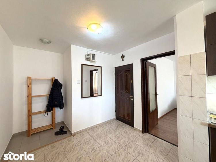Apartament cu 3 camere decomandat, mobilat în Ștefan cel Mare