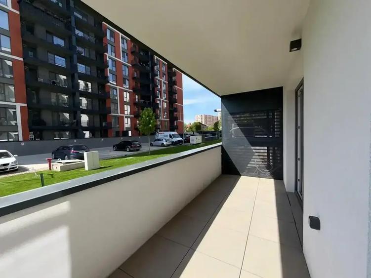 Apartament cu 3 camere semidecomandat în Theodor Pallady