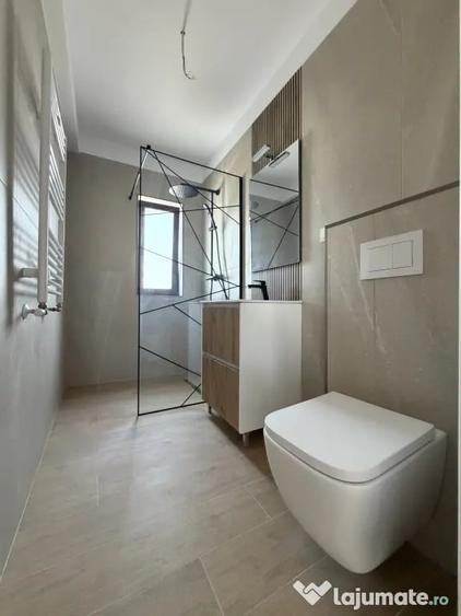 Casă cu 4 camere cu Teren 350 Mp în Covaci