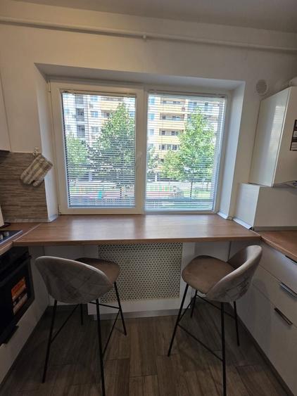 Apartament cu 2 camere decomandat, mobilat în Berceni