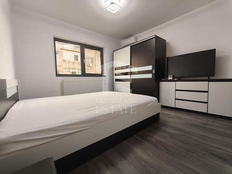 Apartament cu 3 camere decomandat, mobilat în Central